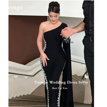 Verngo 2023 Дубай Арабские женщины Черные вечерние платья Кристалл на одно плечо Приталенные выпускные платья больших размеров Официальное платье для случая
