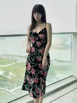 Бархатное платье с ремешком из обожженного цветка Высокий и слегка толстая девушка Роскошный бренд Повседневное платье с горячими бретелями