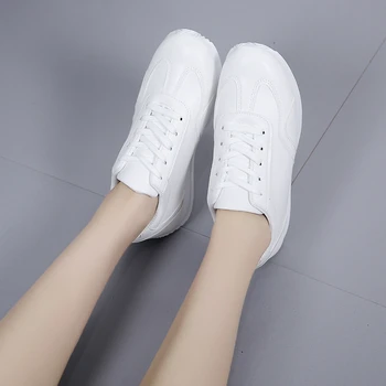 Белые кожаные кроссовки Спортивная вулканизированная обувь для мальчиков Мужские комфортные весенние кроссовки Мужская повседневная обувь 2024 Школа моды Теннис