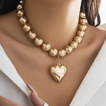 Винтажное ожерелье с кулоном-воротником в форме сердца Женщины 2023 Простой золотой цвет Большие круглые бусины Бисер Девушка Модные украшения