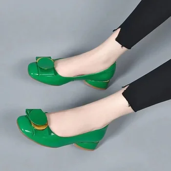 Женская мода Зеленый Круглый Носок Высокое Качество Лакированная Кожа Скольжение На Высоком Каблуке Обувь Леди Повседневный Комфорт Весна Лето Туфли E92e