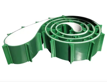 Периметр: 7300x200x5 мм Зеленая конвейерная лента из ПВХ (с шипом: расстояние 50 мм: 500 мм)